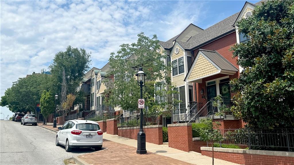 2nd image of 504 W 10th St #504, Kansas City, MO 64105 | MLS# 2614466