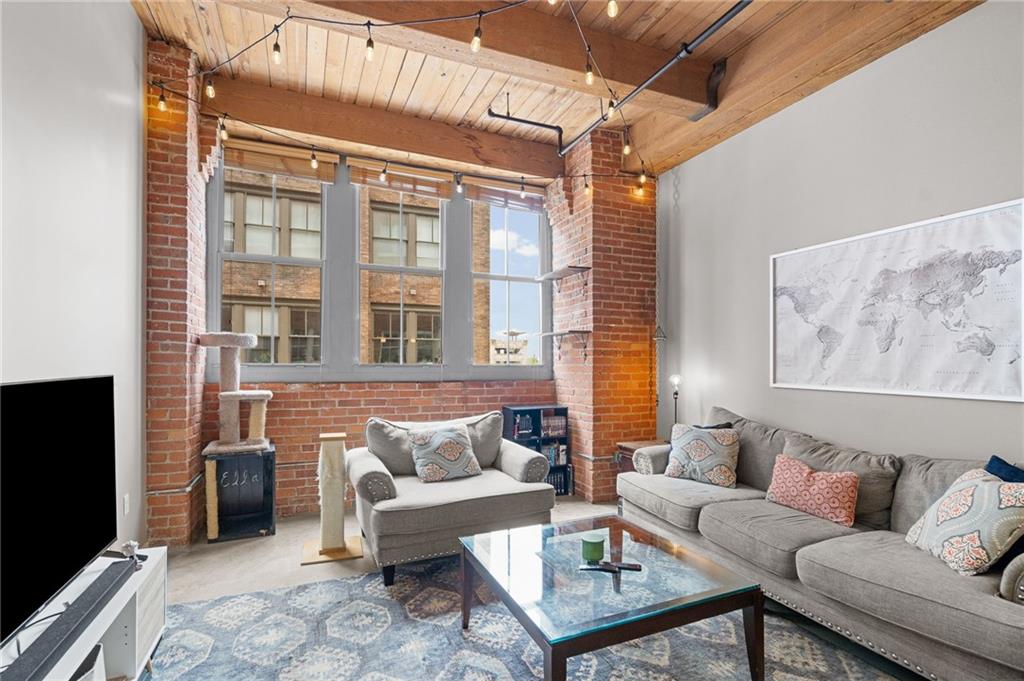 2nd image of 712 Broadway Blvd #401, Kansas City, MO 64105 | MLS# 2614640