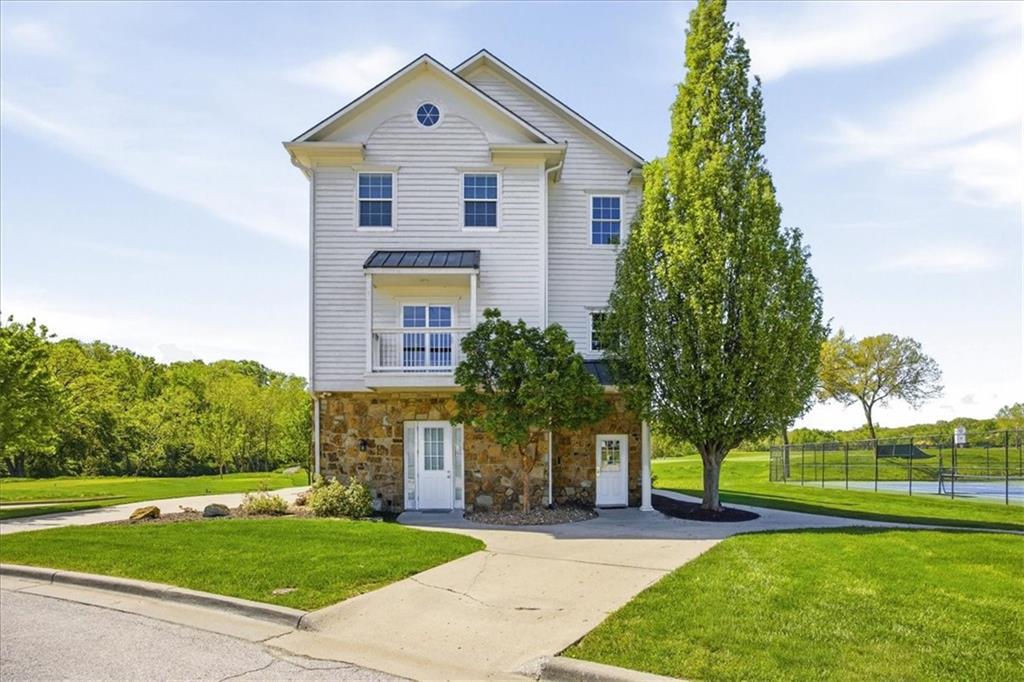 Homes for sale in Parkville, MO | 10875 Allen Wy, Parkville, MO 64152 | MLS# 2614803