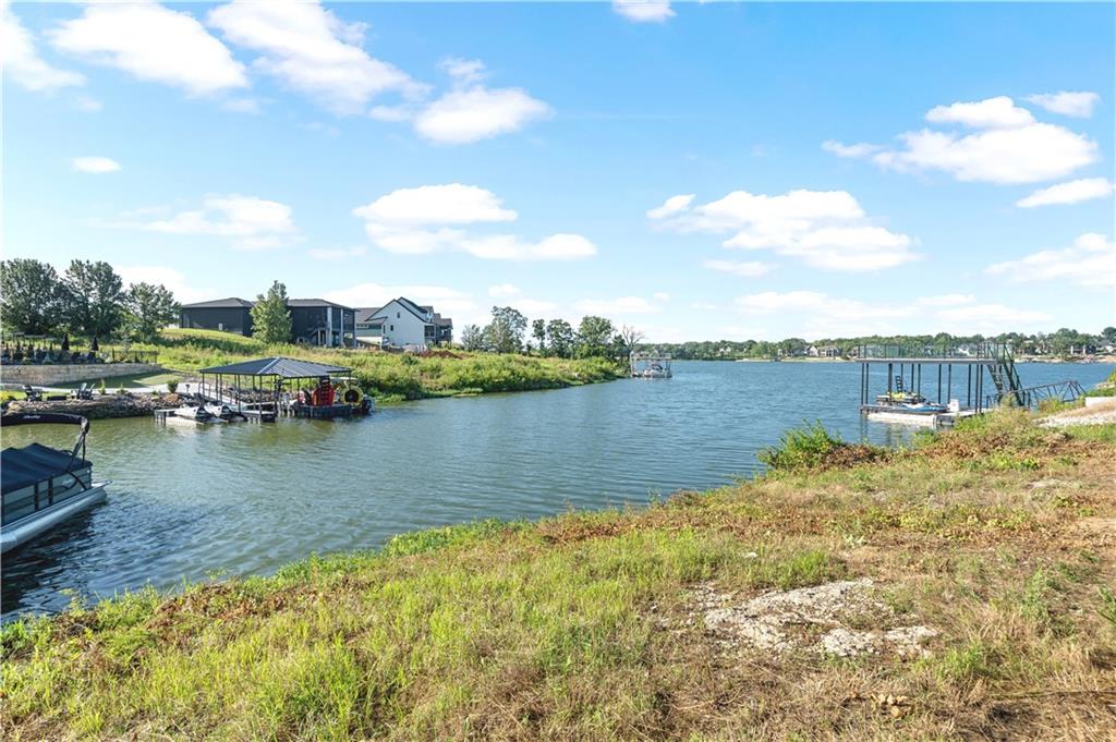 4th image of 18 Checotah Bluffs Cir, Lake Winnebago, MO 64034 | MLS# 2615248