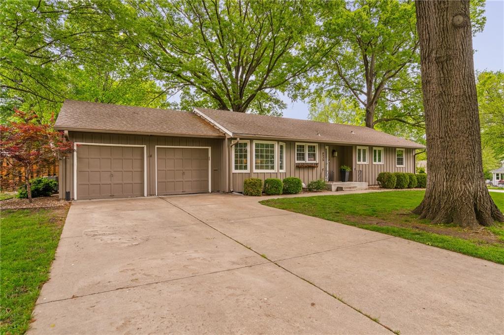 Homes for sale in Prairie Village, KS | 6525 Hodges Dr, Prairie Village, KS 66208 | MLS# 2615422