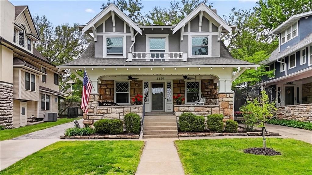 Homes for sale in Kansas City, MO | 5820 Wyandotte St, Kansas City, MO 64113 | MLS# 2615602