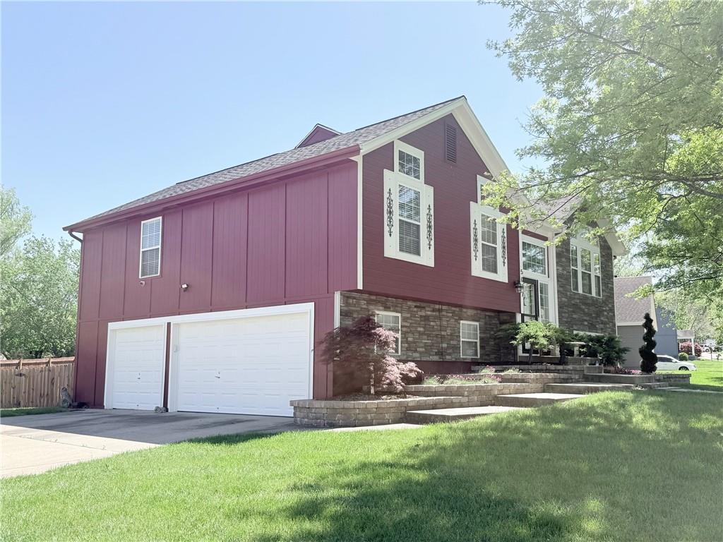 2nd image of 5007 S Powell Ave, Blue Springs, MO 64015 | MLS# 2615716