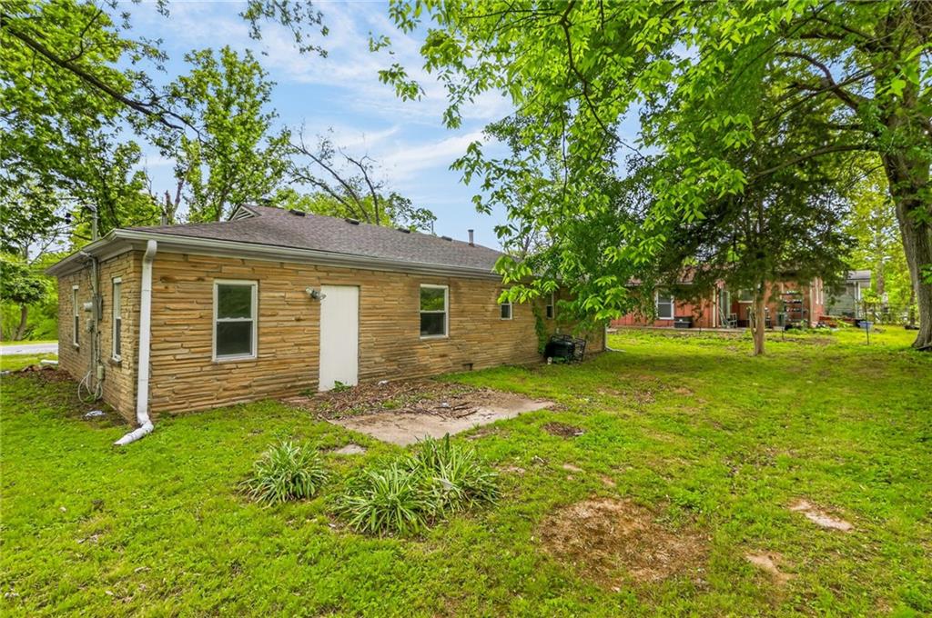 Homes for sale in Kansas City, MO | 8522 Euclid Ave, Kansas City, MO 64132 | MLS# 2615804