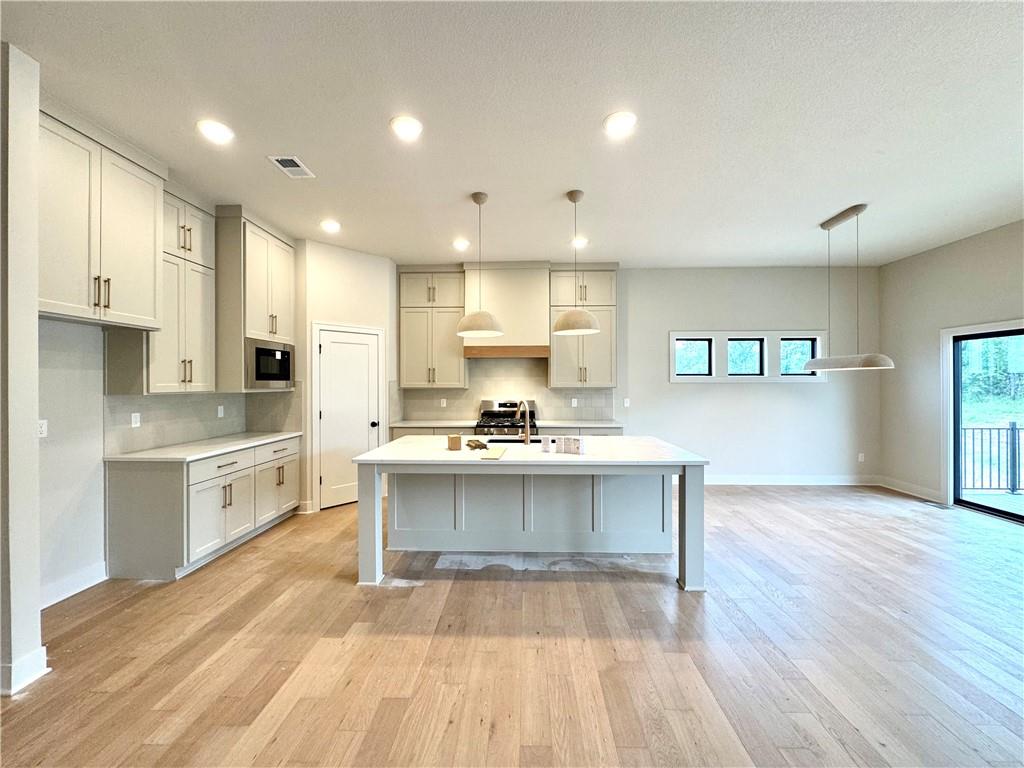 5th image of 8222 Nw 90Th Ter, Kansas City, MO 64153 | MLS# 2615935