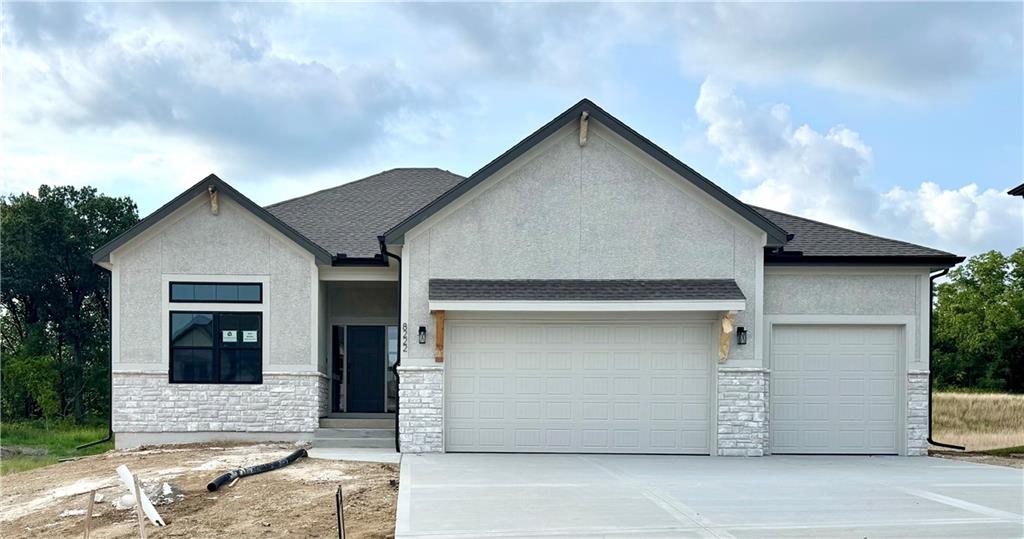 1st image of 8222 Nw 90th Ter, Kansas City, MO 64153 | MLS# 2615935