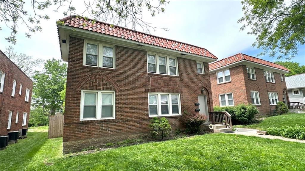 1st image of 4236 Holly St, Kansas City, MO 64111 | MLS# 2616148