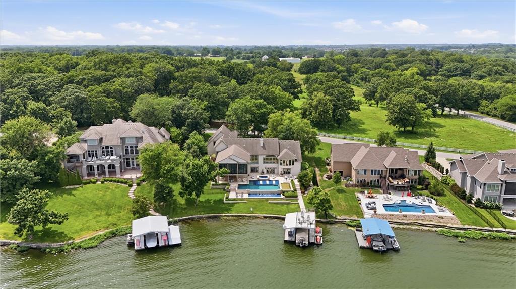 3rd image of 206 South Shore Dr, Lake Winnebago, MO 64034 | MLS# 2616270