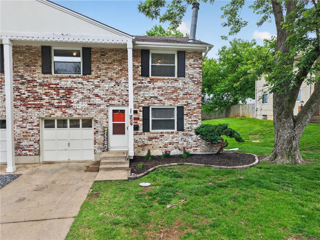 Homes for sale in Kansas, MO | 7189 Nw Chapel Woods Ln, Kansas, MO 64152 | MLS# 2616512