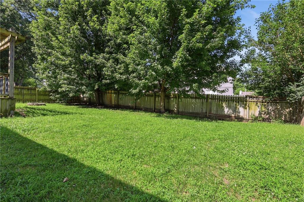 33rd image of 1819 S Stagecoach Dr, Olathe, KS 66062 | MLS# 2616917