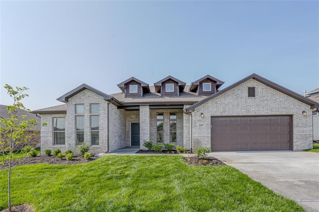 1st image of 18450 W 195 St, Spring Hill, KS 66083 | MLS# 2617017