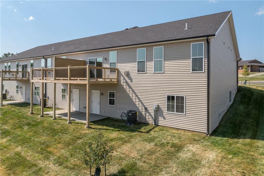 Photo 4 of Townhouse for sale at 1405 Country Ct, Saint Joseph, MO 64506 | MLS# 2617201 | Listing updated on 2026-09-04