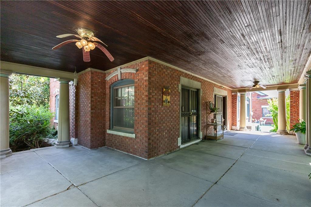 Homes for sale in Kansas City, MO | 3601 Charlotte St, Kansas City, MO 64109 | MLS# 2617800
