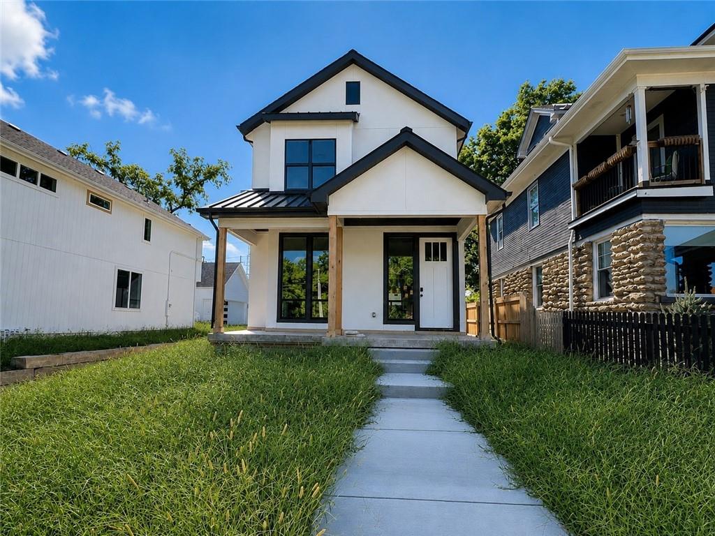 1st image of 2846 Tracy Ave, Kansas City, MO 64109 | MLS# 2617827