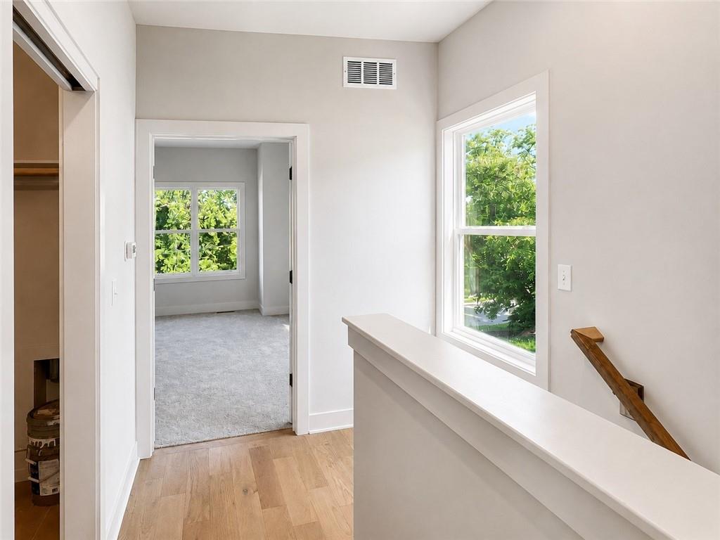 2nd image of 2846 Tracy Ave, Kansas City, MO 64109 | MLS# 2617827