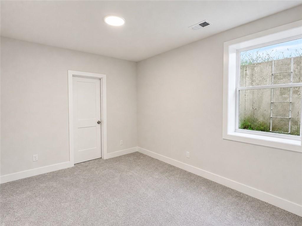16th image of 2844 Tracy Ave, Kansas City, MO 64109 | MLS# 2617835