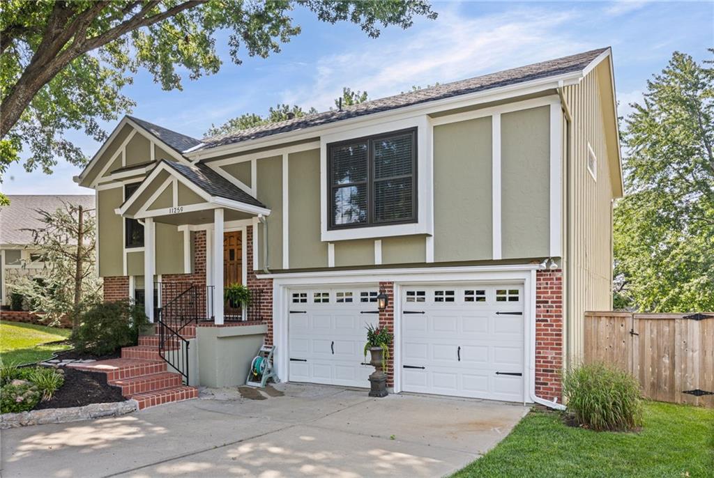 2nd image of 11259 Garnett St, Overland Park, KS 66210 | MLS# 2618237