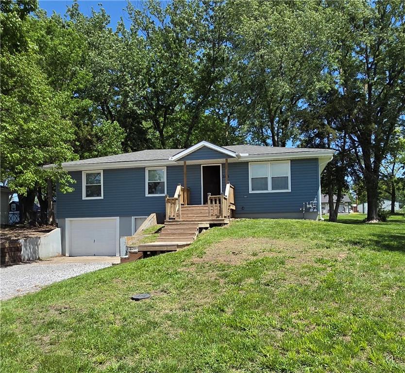 Homes for sale in Lathrop, MO | 305 Park St, Lathrop, MO 64465 | MLS# 2618318