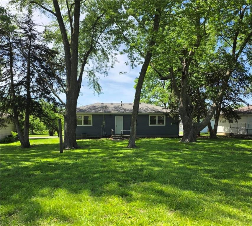 Homes for sale in Lathrop, MO | 305 Park St, Lathrop, MO 64465 | MLS# 2618318