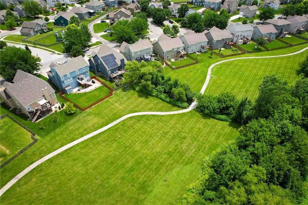 40th image of 712 S Adams St, Raymore, MO 64083 | MLS# 2618418