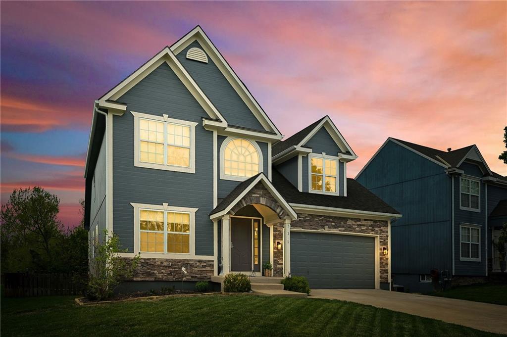 2nd image of 712 S Adams St, Raymore, MO 64083 | MLS# 2618418