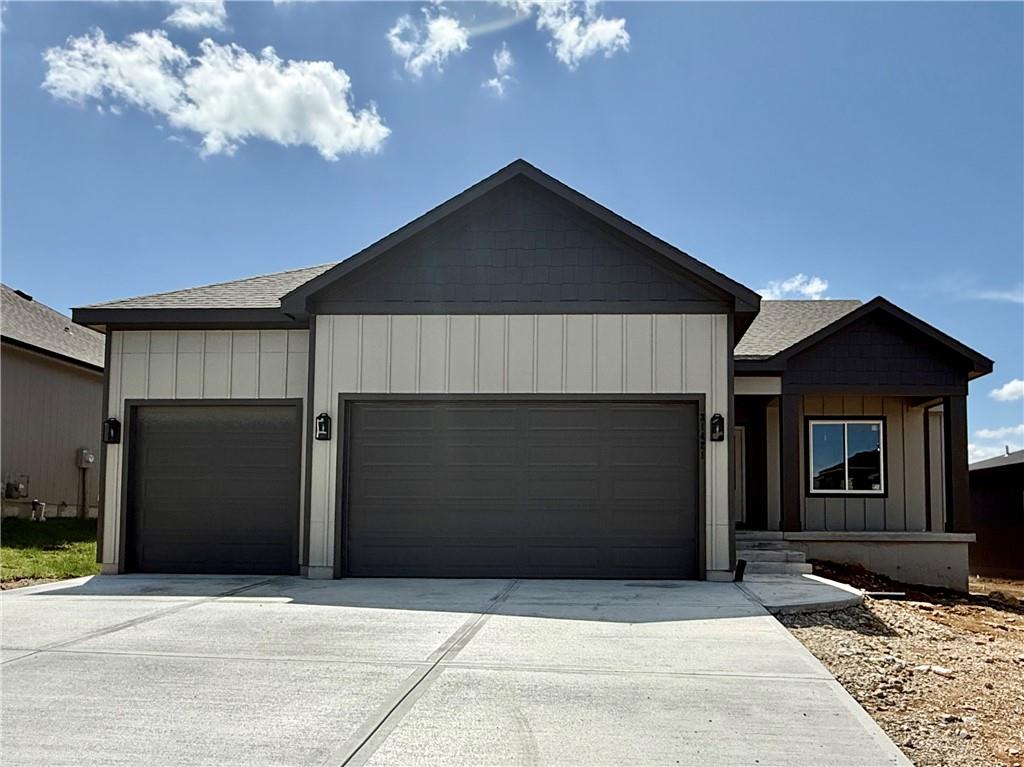 Homes for sale in De Soto, KS | 31421 W 85th Ter, De Soto, KS 66018 | MLS# 2618431