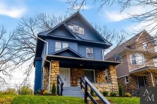 Homes for sale in Kansas City, MO | 3617 Olive St, Kansas City, MO 64109 | MLS# 2618474