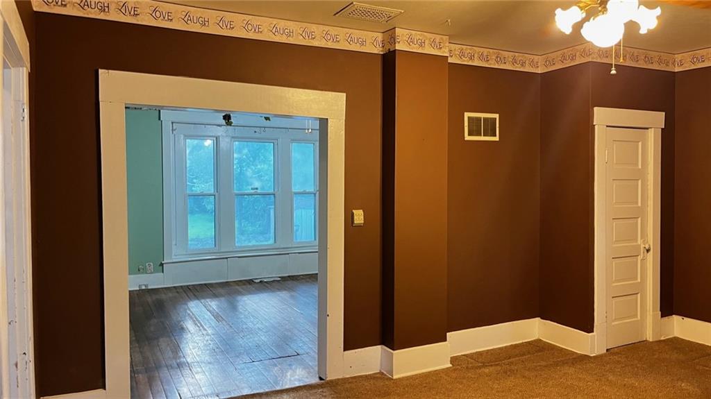 5th image of 124 N Locust St, Ottawa, KS 66067 | MLS# 2619261
