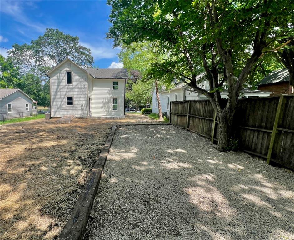 17th image of 723 Arkansas St, Lawrence, KS 66044 | MLS# 2619479