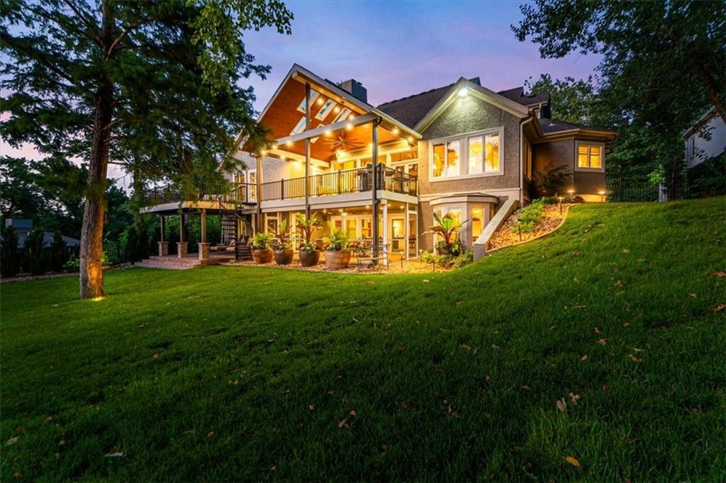 2nd image of 5226 Mercier St, Kansas City, MO 64112 | MLS# 2619484