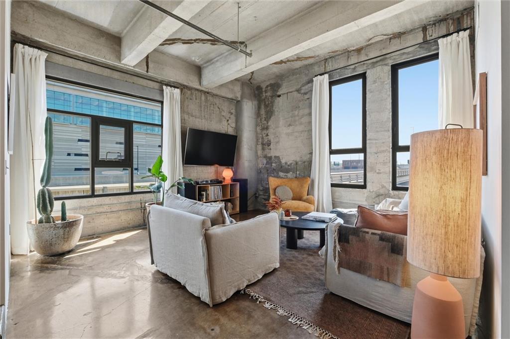 Homes for sale in Kansas City, MO | 360 W Pershing Rd #190, Kansas City, MO 64108 | MLS# 2619607