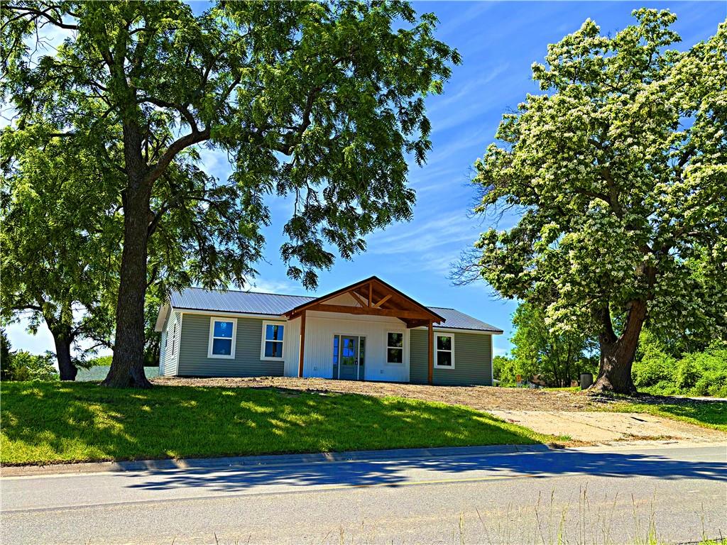 Homes for sale in Union Star, MO | 163 N Second St, Union Star, MO 64494 | MLS# 2619771