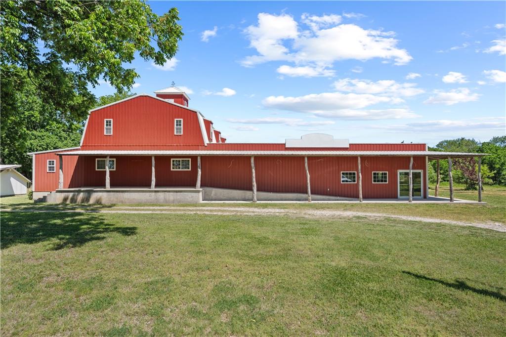 Homes for sale in Thayer, KS | 3800 120Th Rd, Thayer, KS 66776 | MLS# 2619951