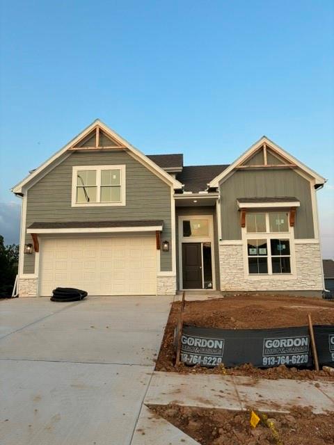 1st image of 16268 Giorgia St, Kansas City, MO 64152 | MLS# 2620021