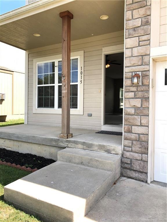 2nd image of 1015 Tamarisk Dr, Leavenworth, KS 66048 | MLS# 2620027