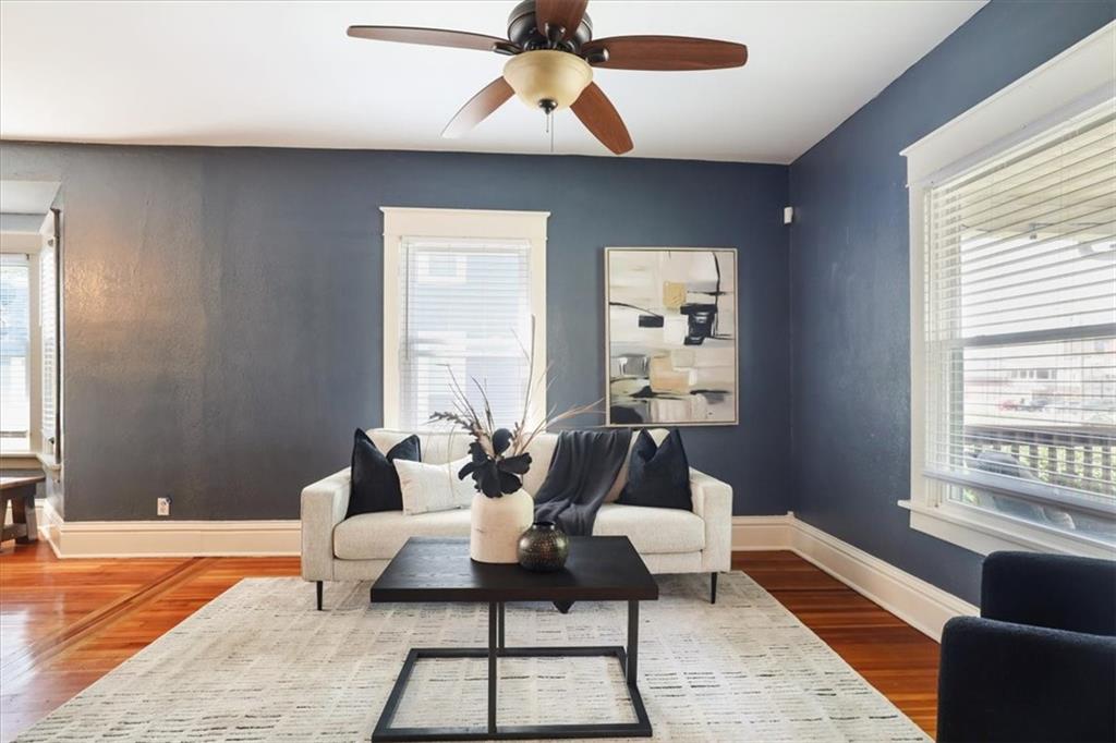 4th image of 3911 Central St, Kansas City, MO 64111 | MLS# 2620032