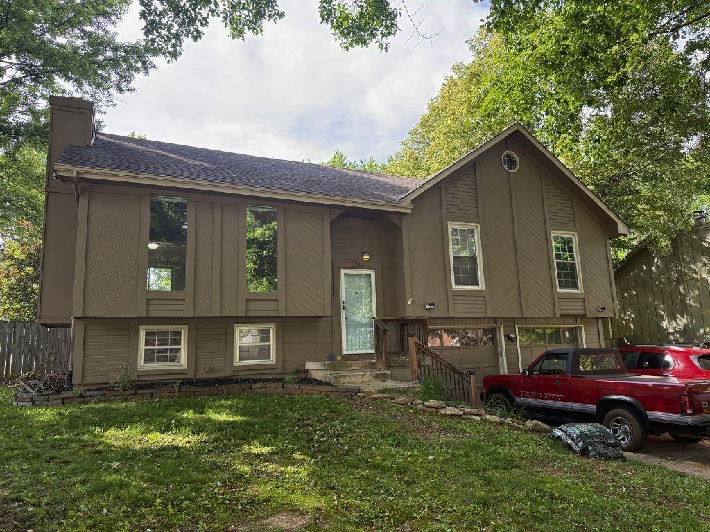 Homes for sale in Olathe, KS | 1716 E Sheridan Bridge Ln, Olathe, KS 66062 | MLS# 2620080