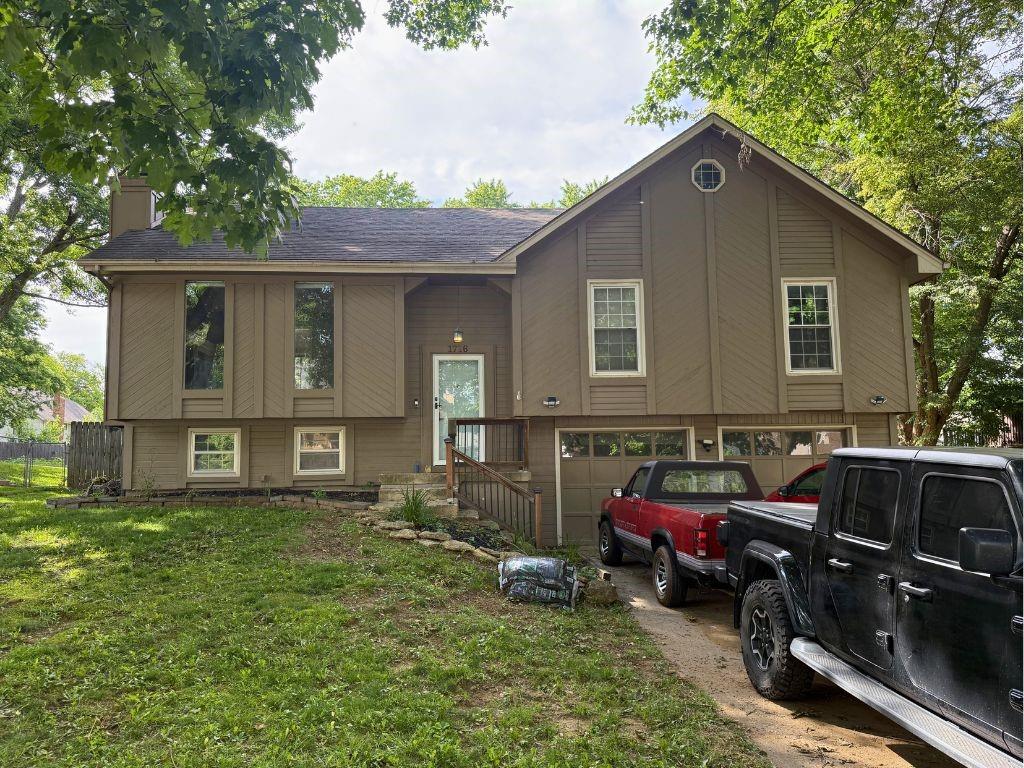 Homes for sale in Olathe, KS | 1716 E Sheridan Bridge Ln, Olathe, KS 66062 | MLS# 2620080