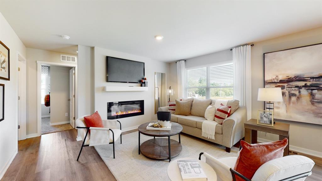 2nd image of 2213 Creekview Pl, Raymore, MO 64083 | MLS# 2620467