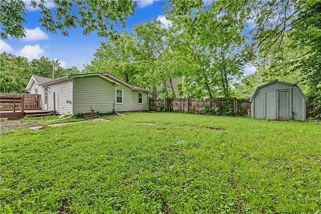 Homes for sale in Lawrence, KS | 1418 Maple Ln, Lawrence, KS 66044 | MLS# 2620642