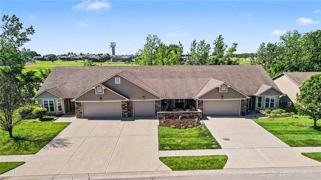 Homes for sale in Basehor, KS | 15621 Landauer St, Basehor, KS 66007 | MLS# 2620697