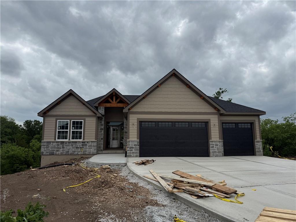 Homes for sale in De Soto, KS | 31517 W 86th Ct, De Soto, KS 66018 | MLS# 2620712