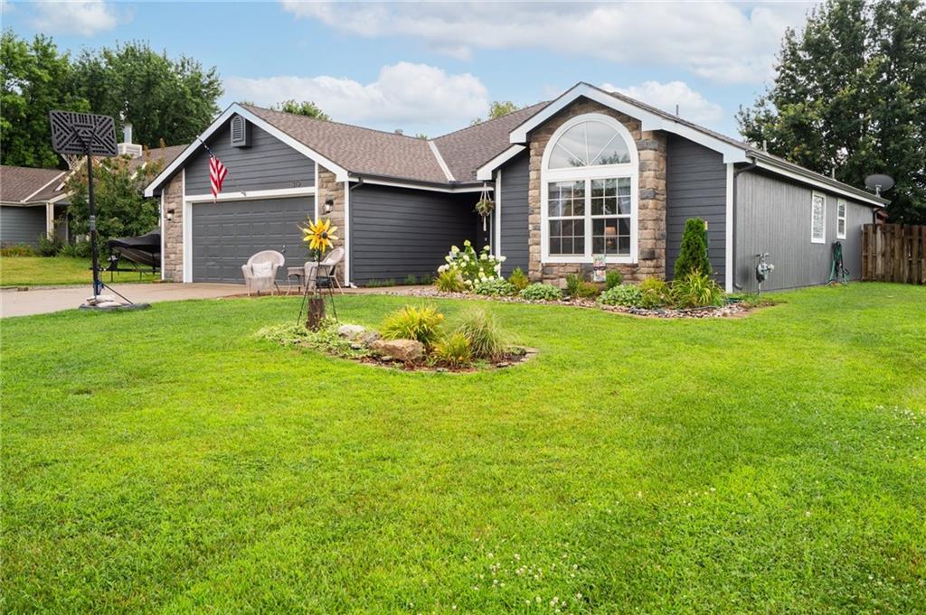 Homes for sale in Eudora, KS | 319 W 26th St, Eudora, KS 66025 | MLS# 2620743