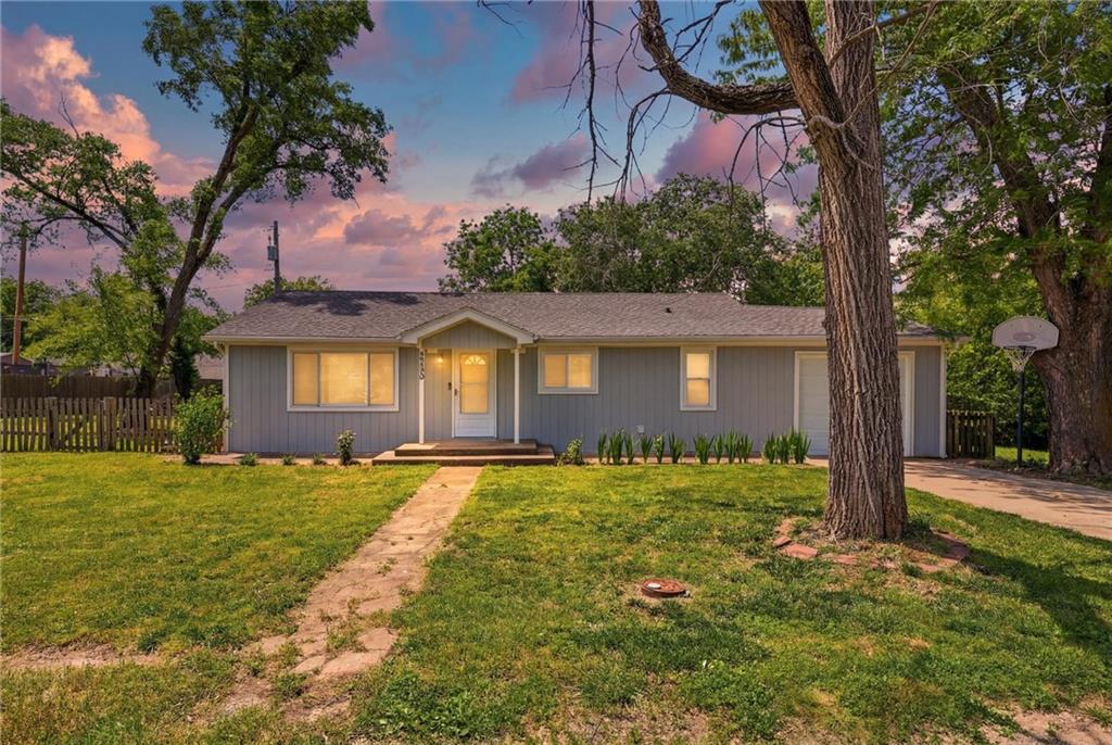 Homes for sale in De Soto, KS | 8230 Cherokee St, De Soto, KS 66018 | MLS# 2620787