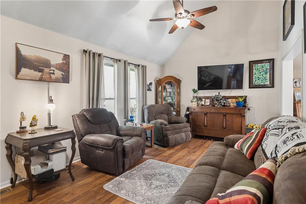 Homes for sale in Kansas City, MO | 1007 Ne 106Th Ct, Kansas City, MO 64155 | MLS# 2620879