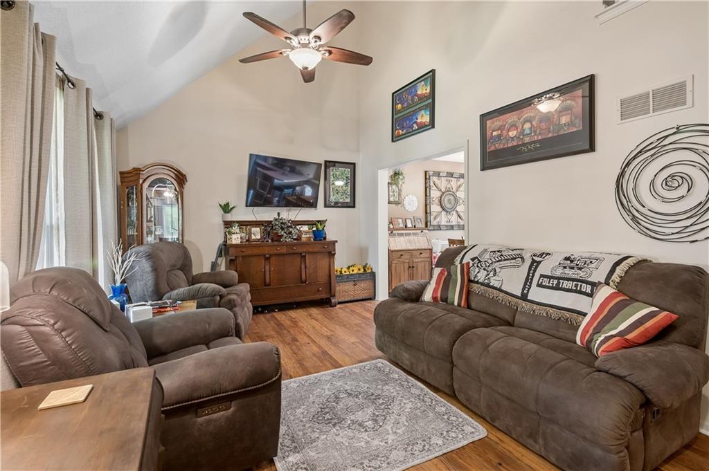Homes for sale in Kansas City, MO | 1007 Ne 106Th Ct, Kansas City, MO 64155 | MLS# 2620879