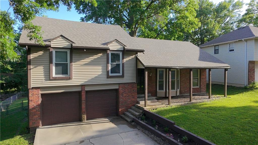 Homes for sale in Kansas City, MO | 1115 Ne 96th Ter, Kansas City, MO 64155 | MLS# 2621046