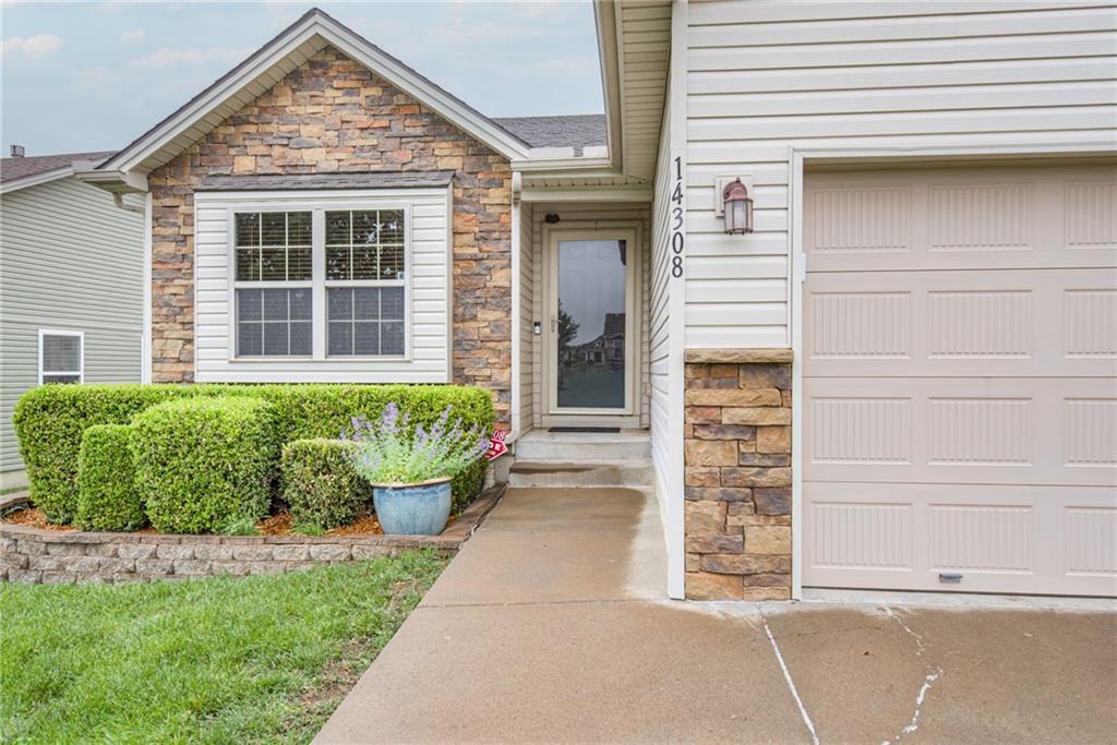 Homes for sale in Grandview, MO | 14308 Richmond Ave, Grandview, MO 64030 | MLS# 2621184