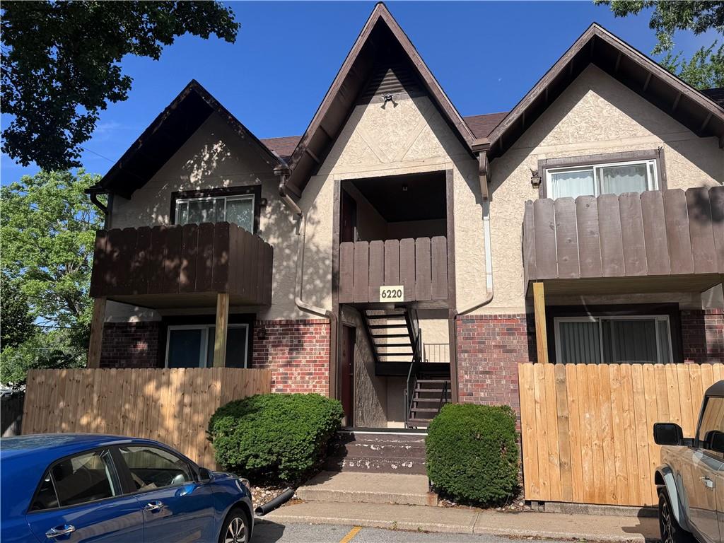 Homes for sale in Overland Park, KS | 6220 Robinson St #1, Overland Park, KS 66202 | MLS# 2621482