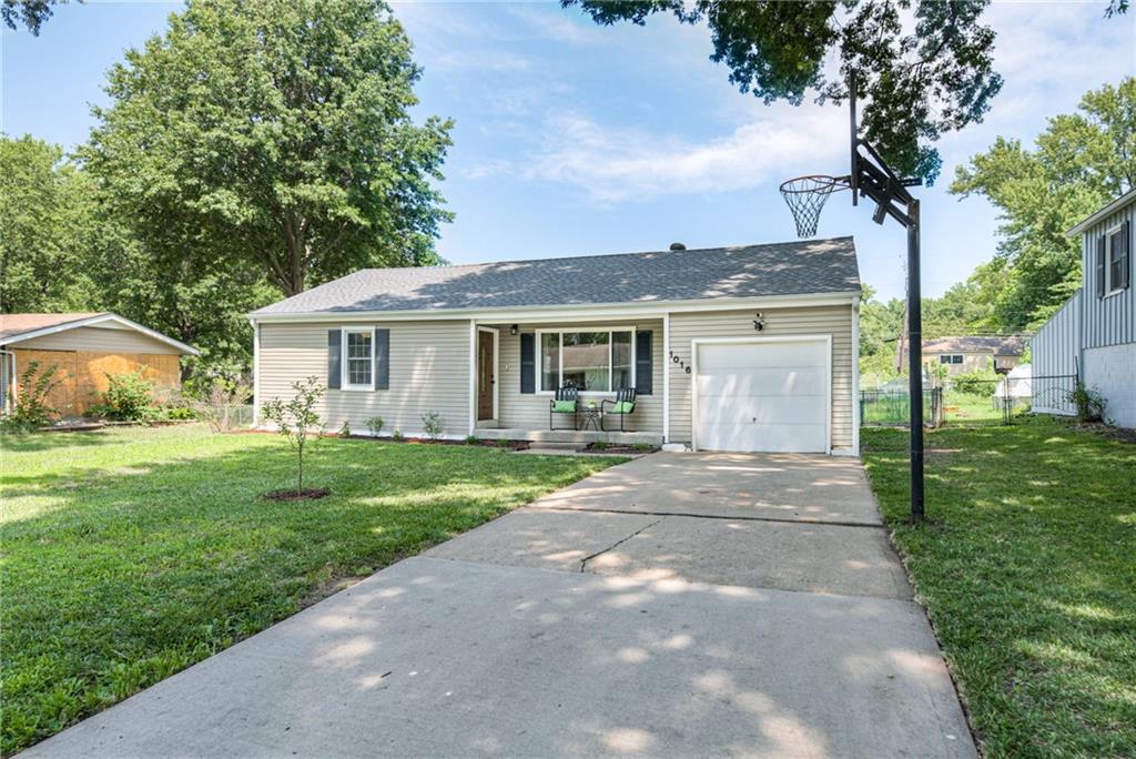 3rd image of 1016 E Elm St, Olathe, KS 66061 | MLS# 2621509